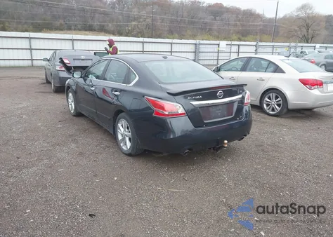 2015 Nissan Altima 2.5 Sl z USA, uszkodzony, nr VIN 1N4AL3APXFC157718